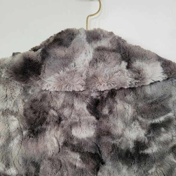 CAbi Gray Faux Fur Evening Bomber Jacket Size M - Picture 8 of 11